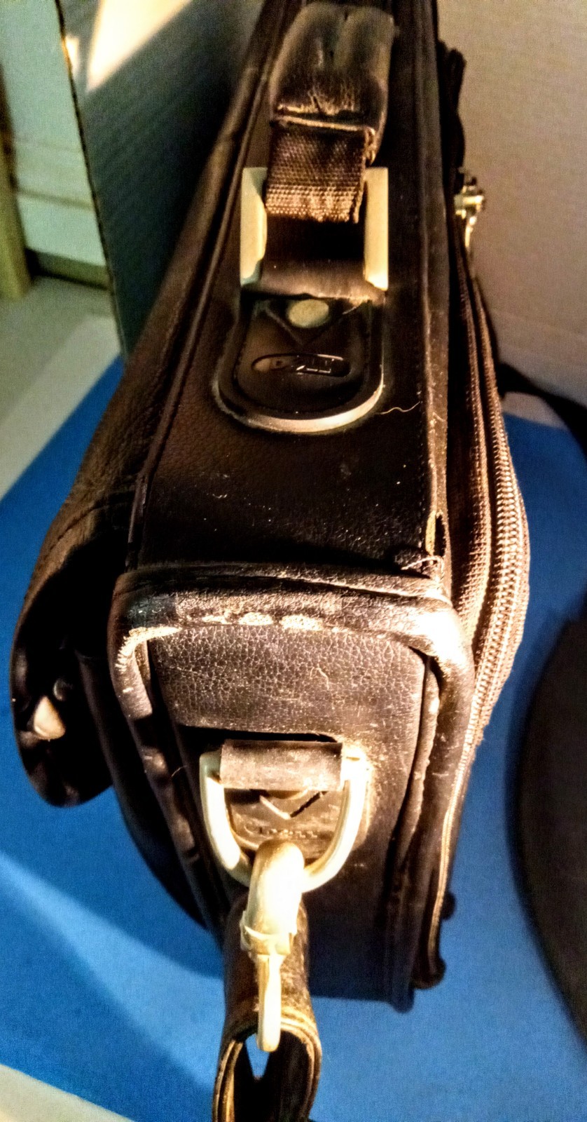 Laptop Computer Case-Blk-Dell-Pad Strap-For 15in Laptops-pre-owned