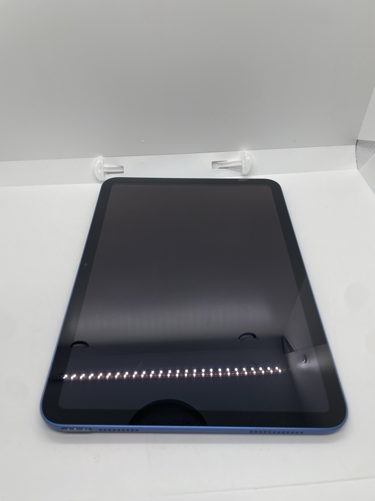 PRTS/Repair ! Apple iPad (10th Generation) A2696 Unknown Storage Blue | WIFI