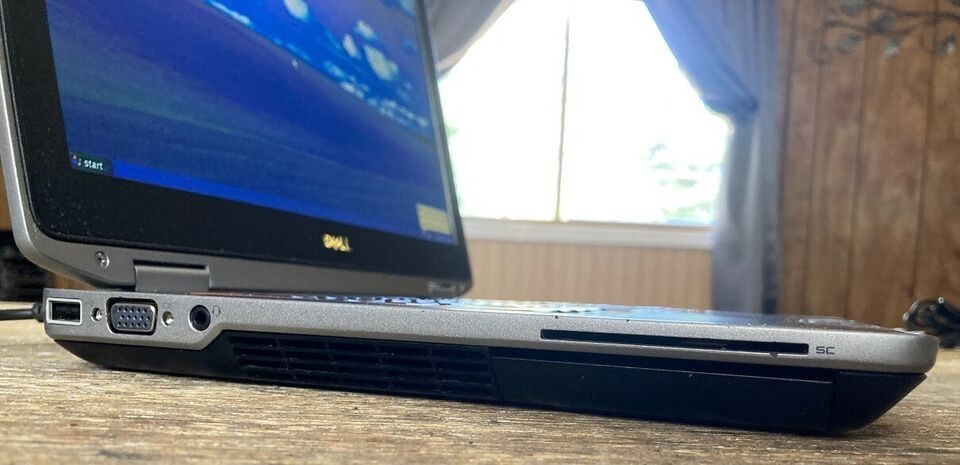 Clean 14″ Dell Laptop E6420/30 Vintage Windows XP Pro 32 Bit 2.5ghz 4gb 250gb