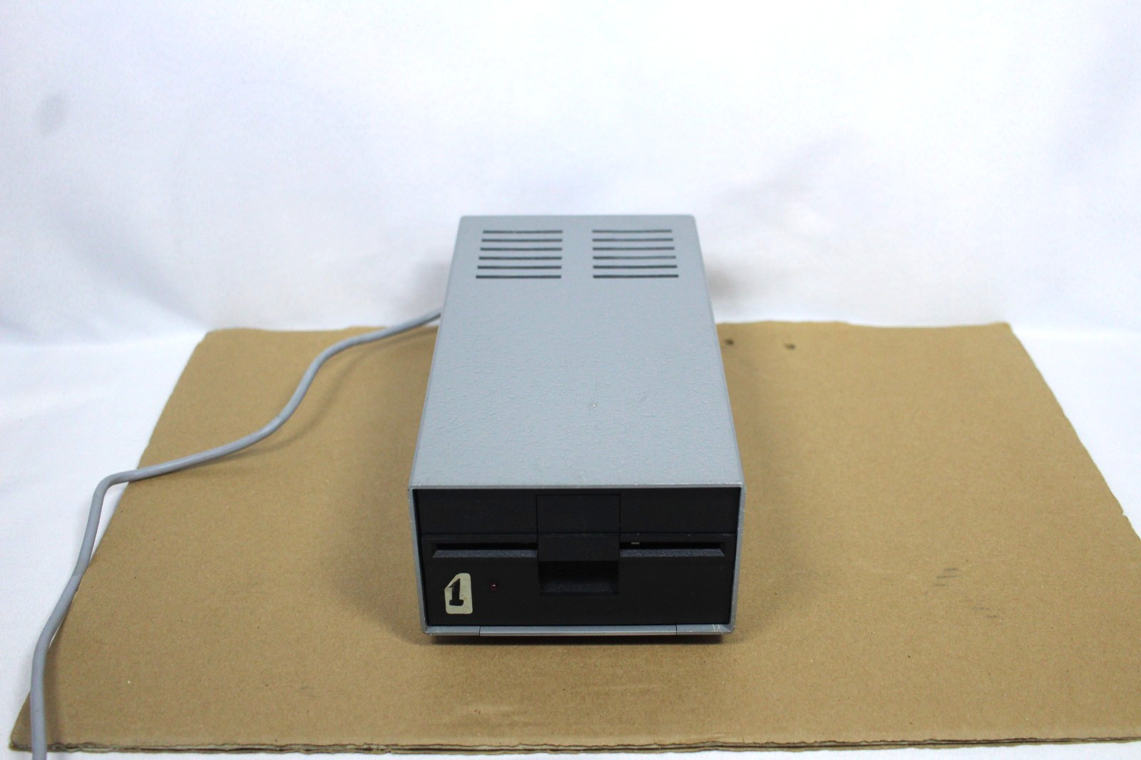VINTAGE UNBRANDED EXTERNAL FLOPPY DISK DRIVE-FOR PARTS/SPARE PARTS/REPAIR ONLY