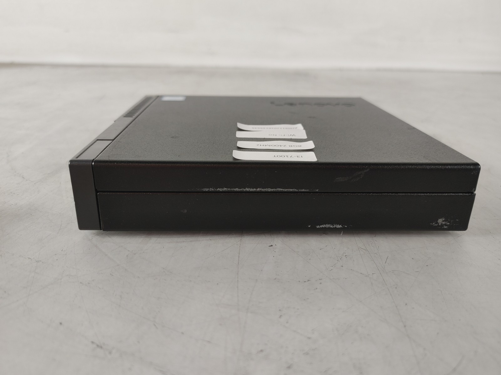 Lenovo ThinkCentre M710q Tiny Core i3-7100T 3.40 GHz 8 GB DDR4 No HDD