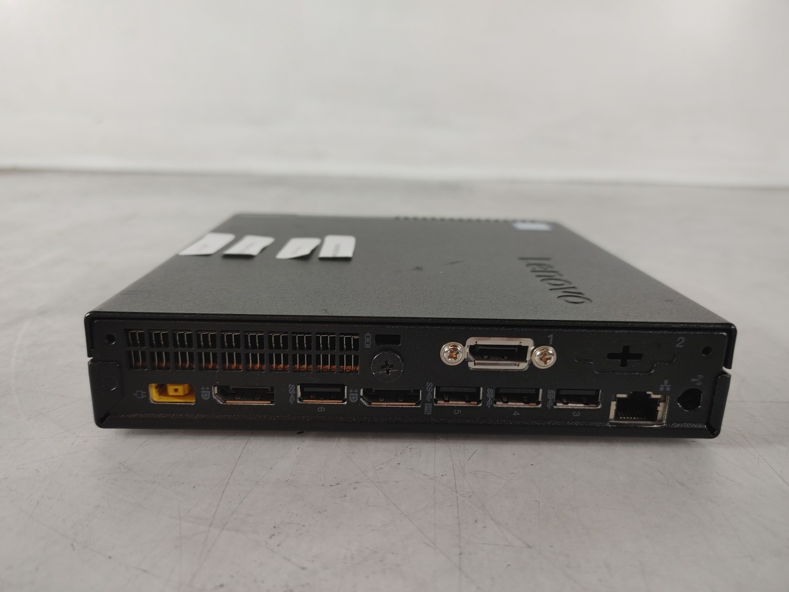 Lenovo ThinkCentre M710q Tiny Core i3-7100T 3.40 GHz 8 GB DDR4 No HDD