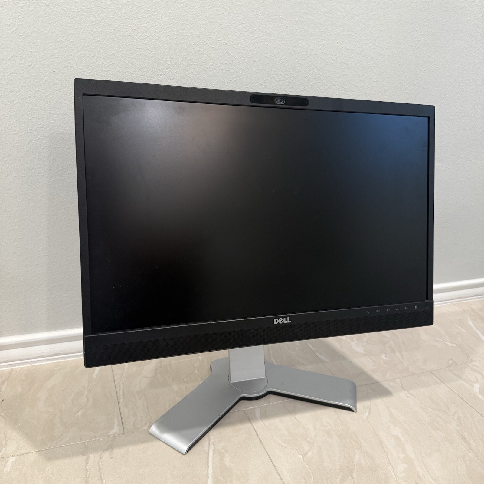 Dell P2418HZm 24″ FHD LED Monitor 1920×1080 built in speakers Video Conferencing