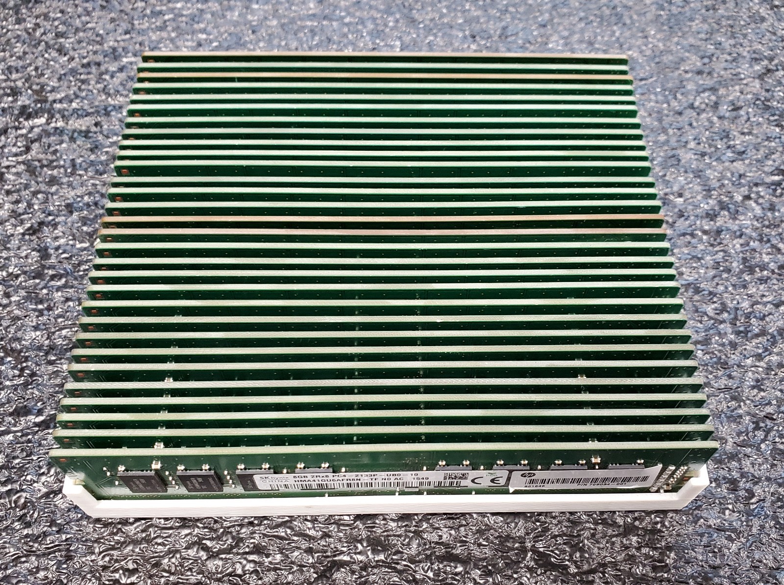 64GB (8x8GB) SK hynix PC4-2133P Desktop DIMM HMA41GU6AFR8N-TF HP 798034-001