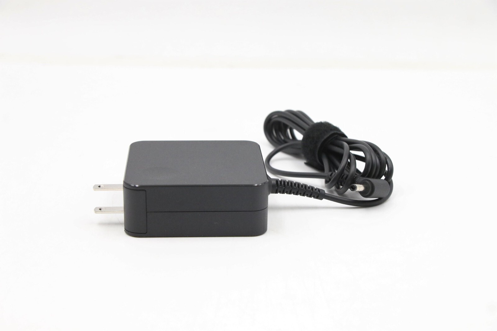 New Genuine Lenovo ThinkPad OEM 65W 20V 3.25A AC Adapter Charger 01FR146