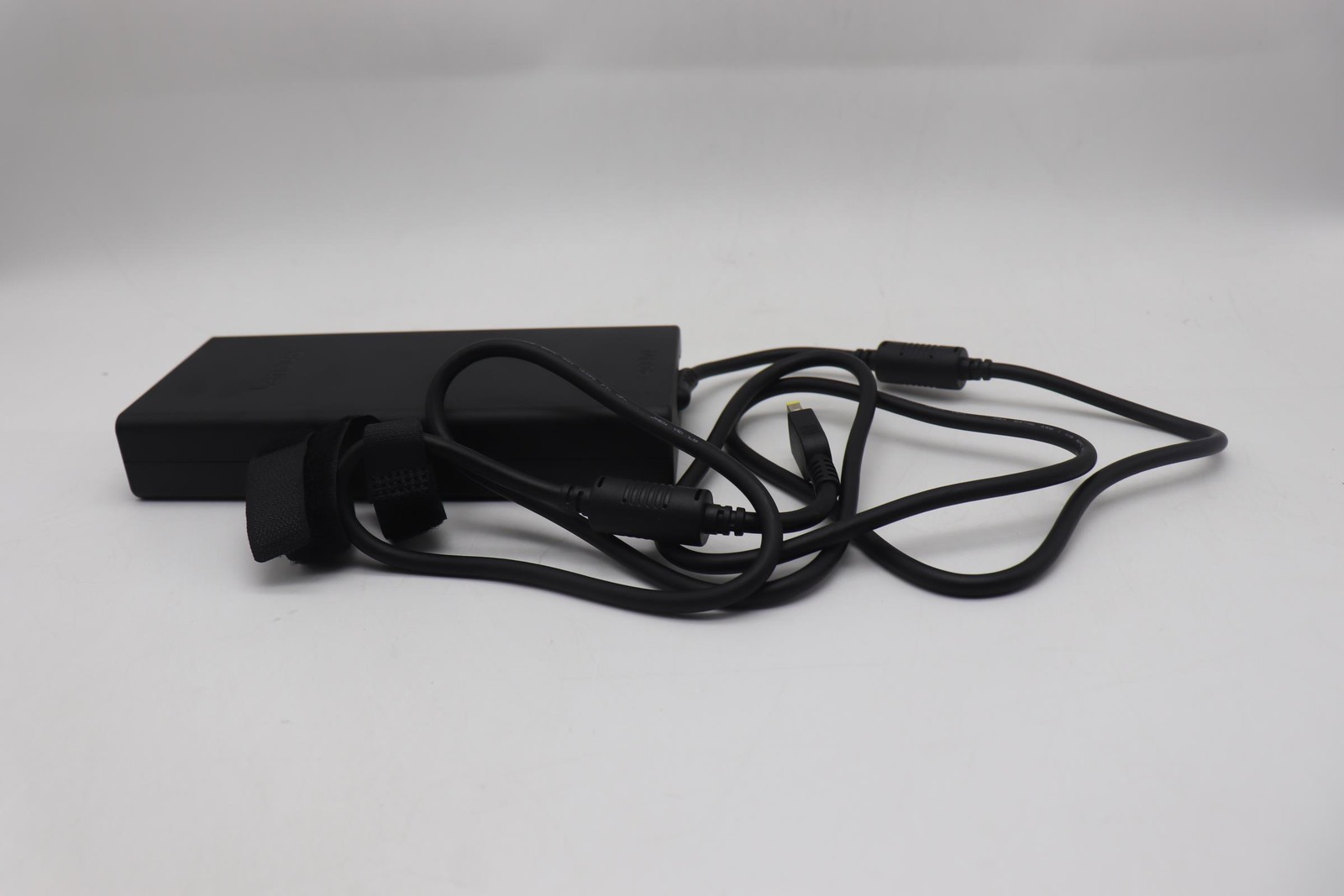 5A11Q29121 400W 3P WW CHICONY AC Adapter for Lenovo