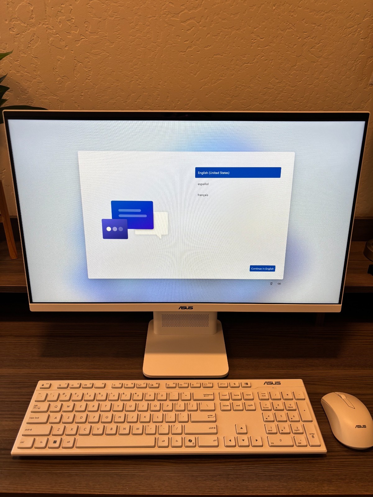 ASUS VM441 24″ FHD Touchscreen All-in-One – Snapdragon X – 16GB- 2026 Open Box!