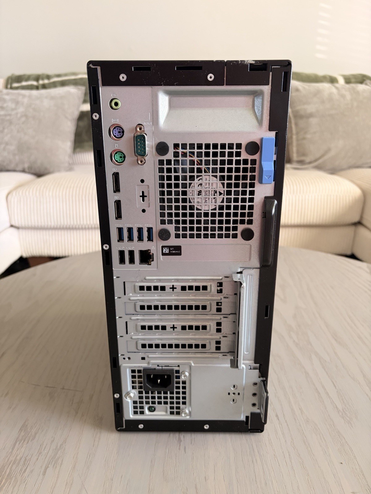 Dell Optiplex 7060 Intel Core i3-8300 4 Cores/8MB 3.7GHz 8GB DDR4, 500GB (V1)