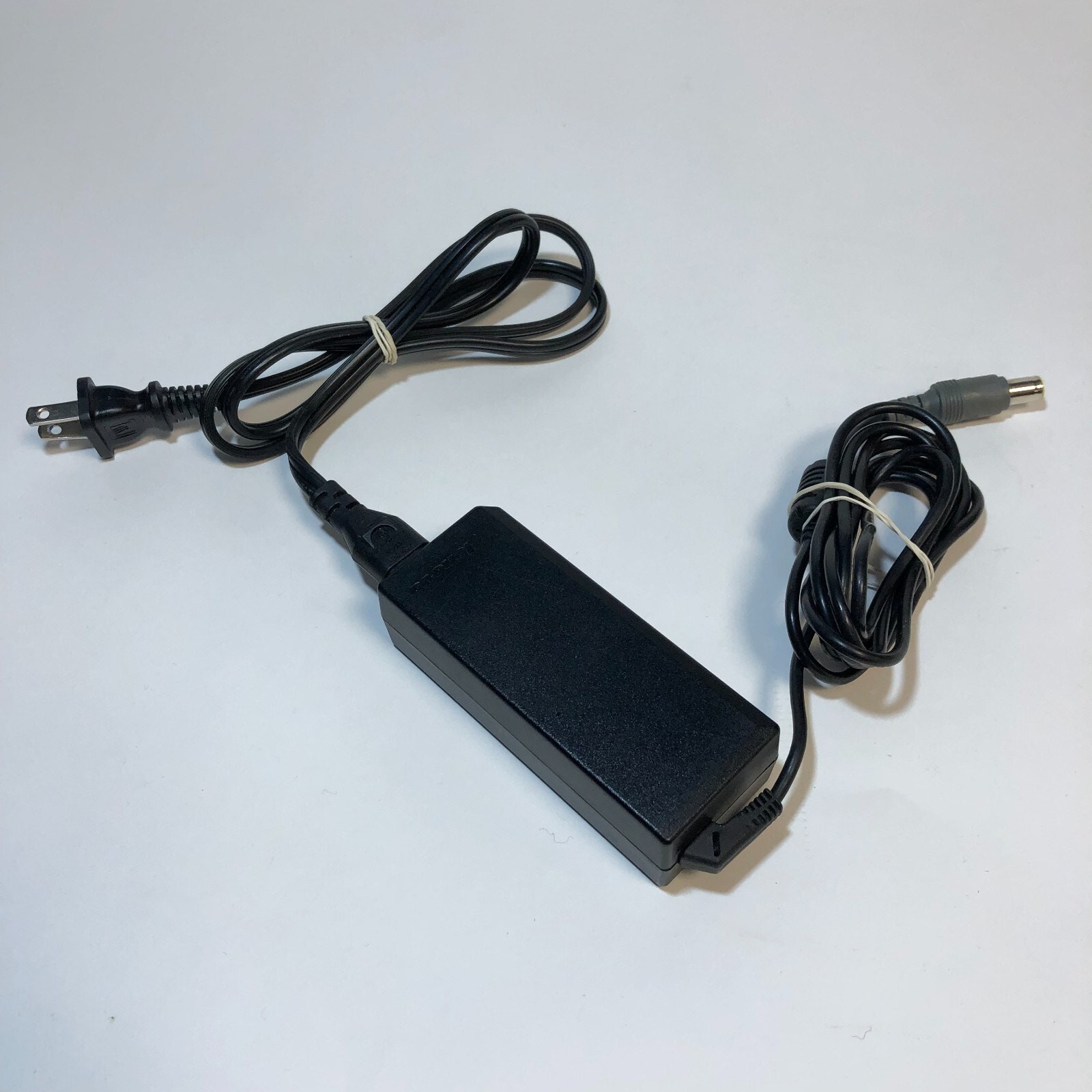 Genuine OEM Lenovo Power Supply Adapter PA1650-171 20V 3.25A