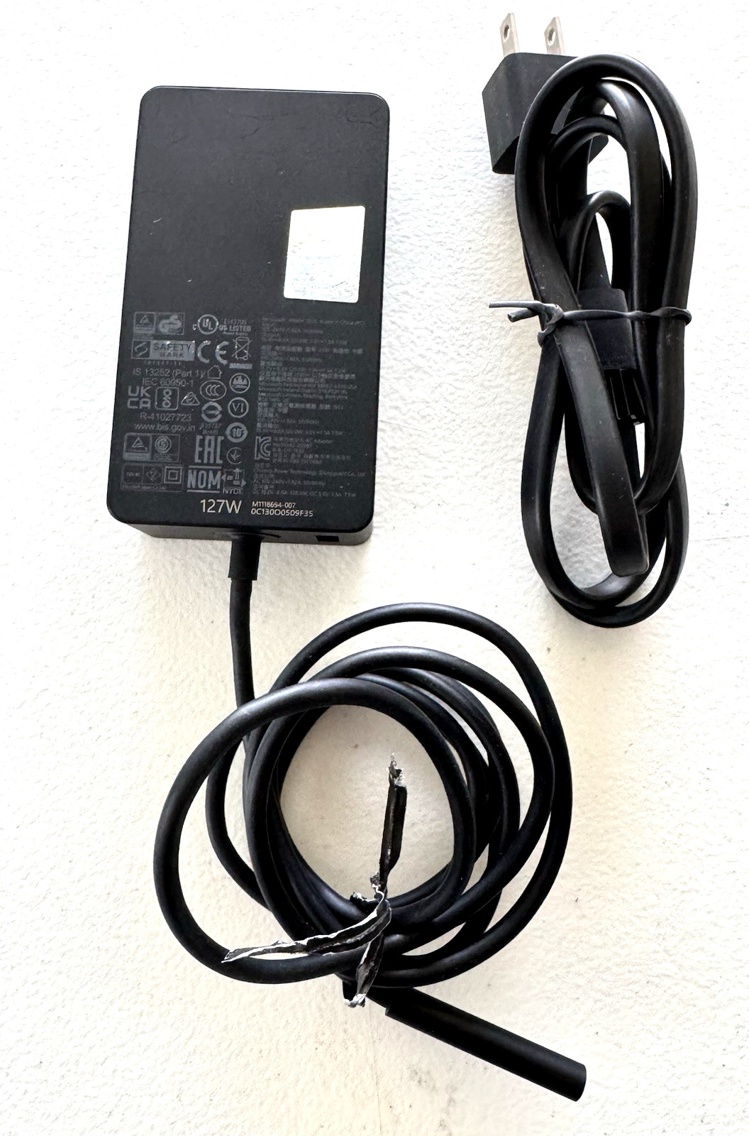 Genuine Microsoft Model 1932 127W 15V 8A Power Adapter with Power Cord
