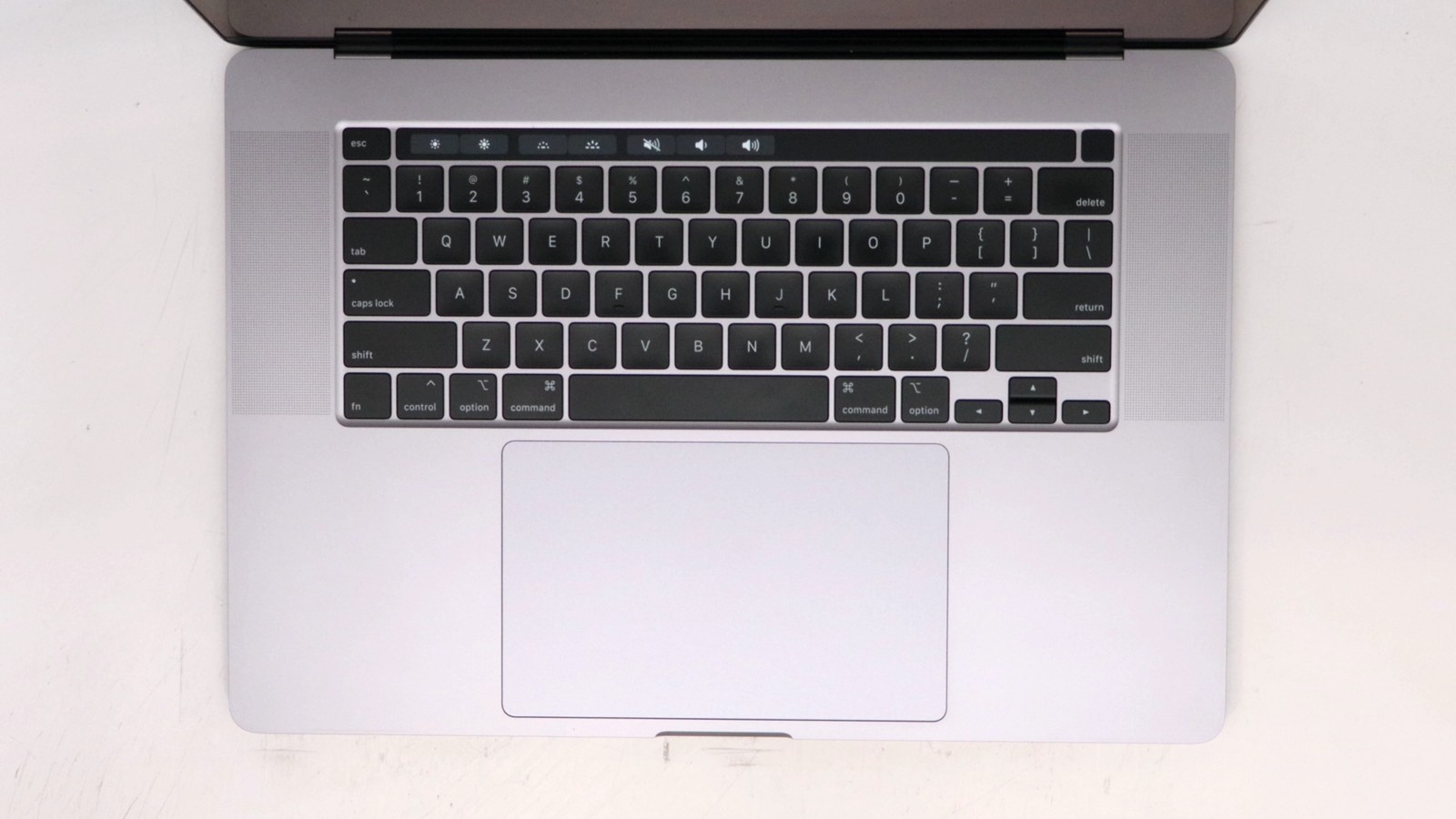 Apple Macbook Pro 16″ i9-9880H 16GB 1TB – Very Good