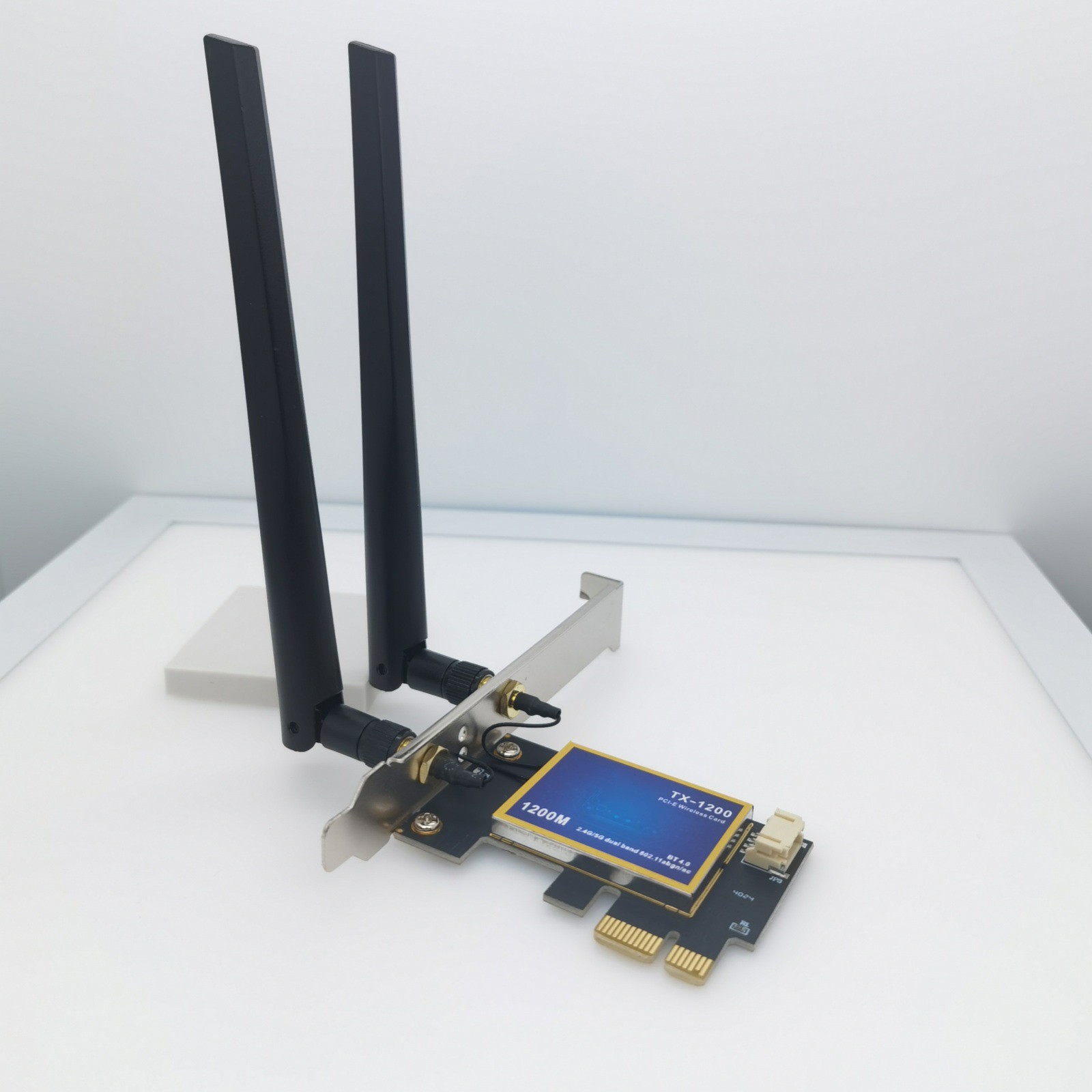 Wireless Network Bluetooth 4.0 Card With 2.4G 300mbps And 5G 867mbps Speeds