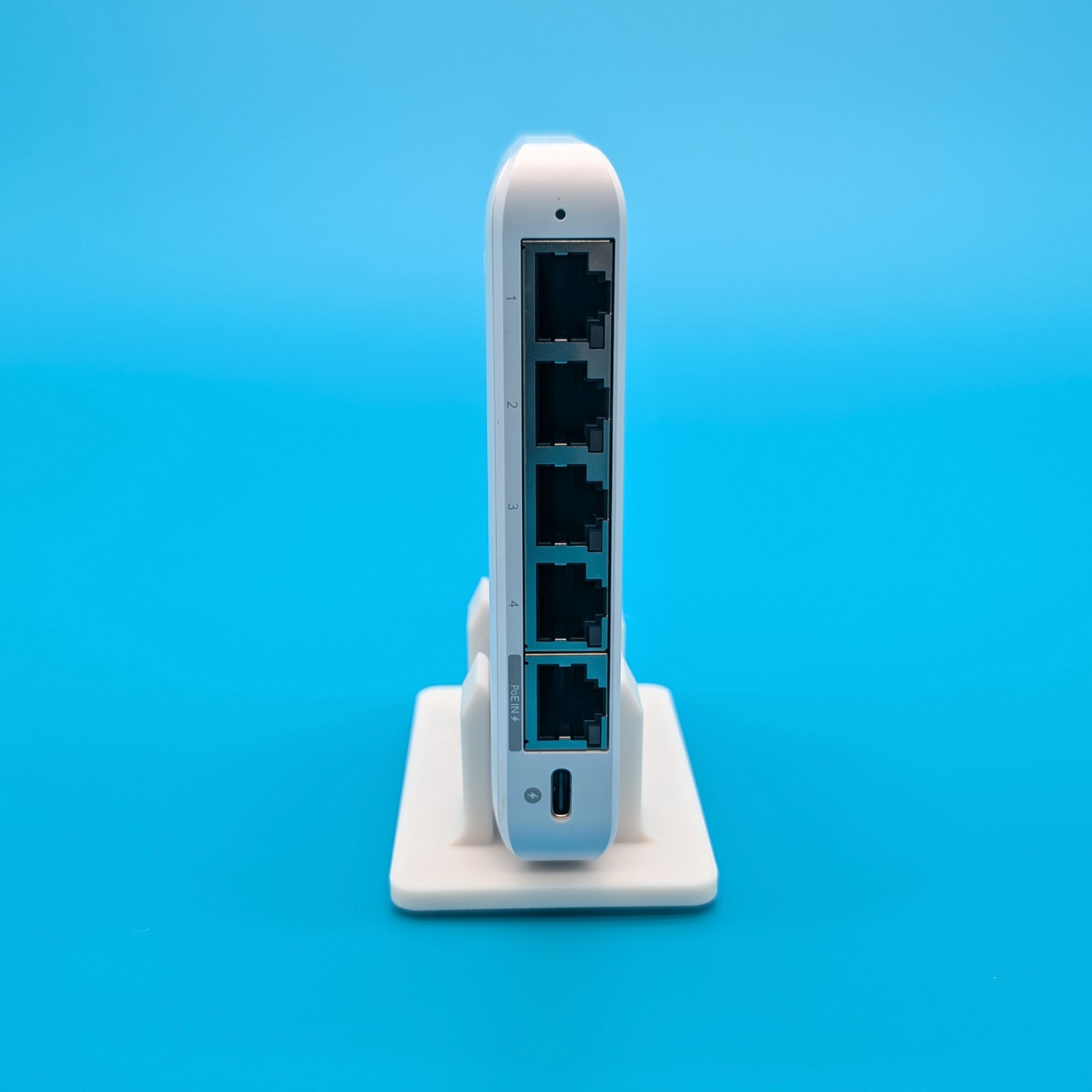 Stand for UniFi Flex Mini 2.5G with Silicone Feet – Black or White PETG