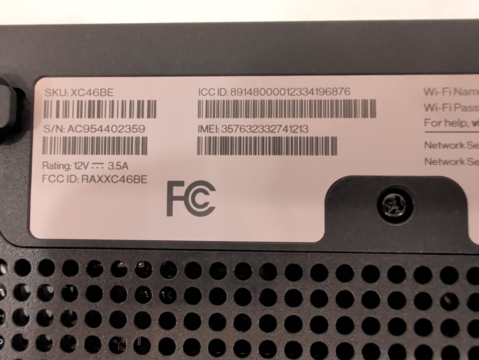 NOB Verizon Business 5G Internet Gateway 2-Port Ethernet Router (XC46BE) Black