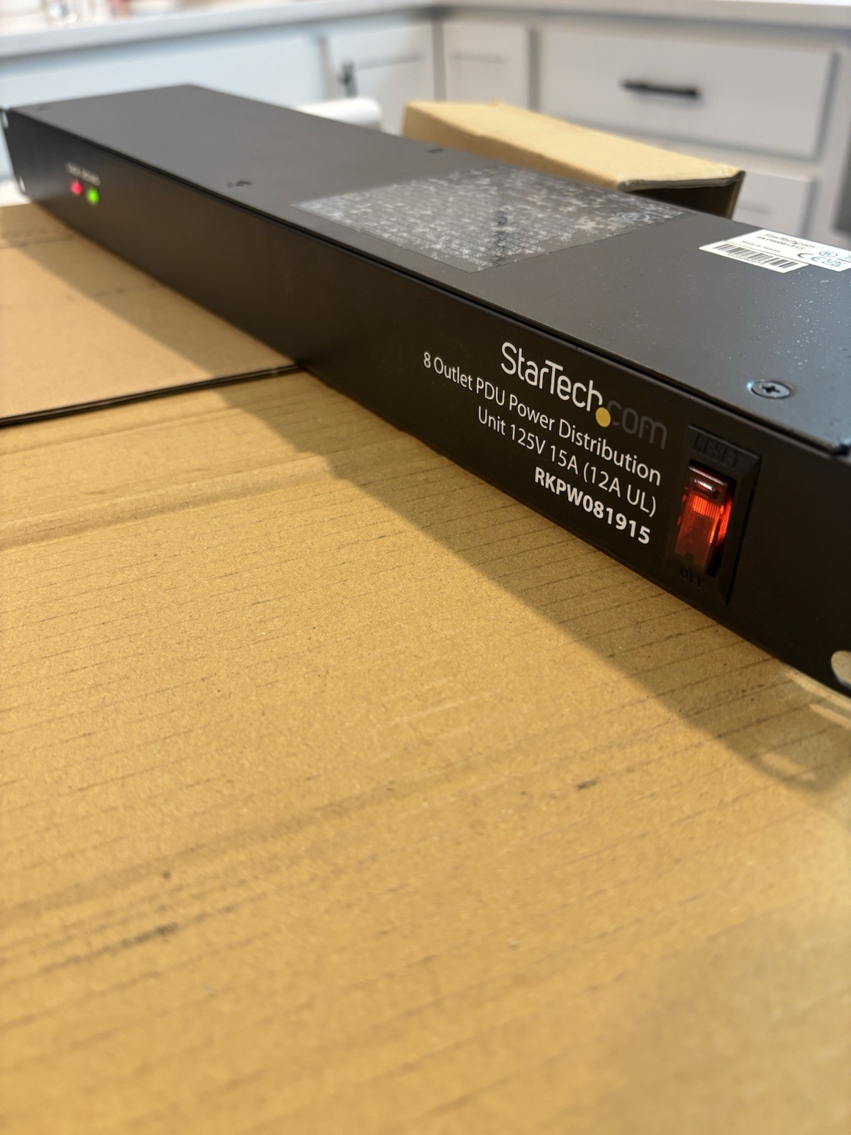 StarTech.com RKPW081915 Rackmount PDU with 8 Outlets with Surge Protection – 19