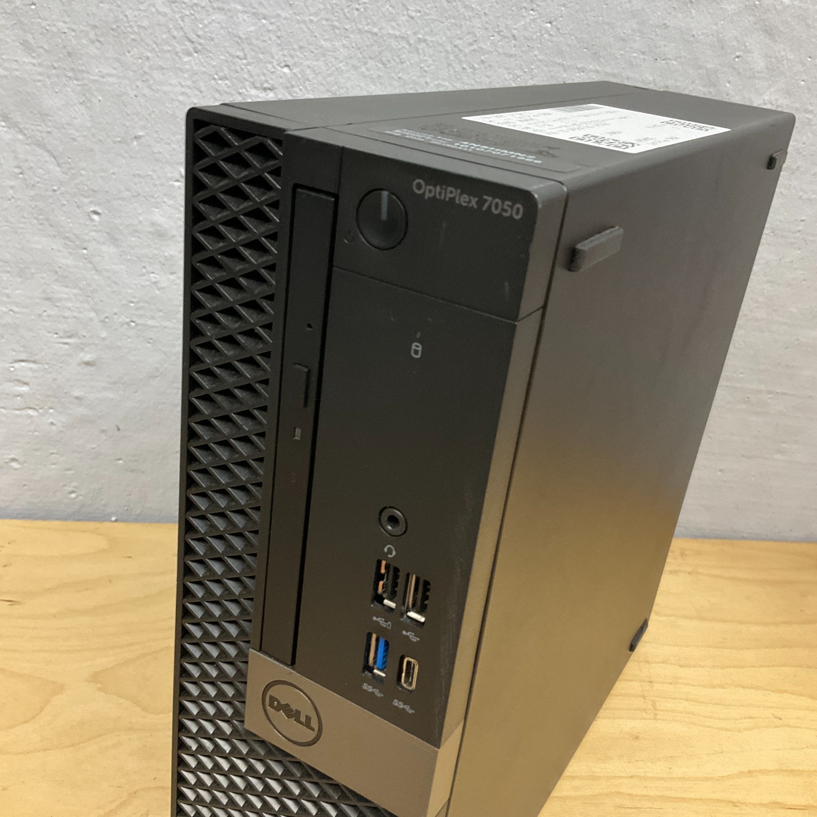 Dell OptiPlex 7050 SFF Core i7-7700 3.6GHz 4GB NO HDD NO OS Desktop PC