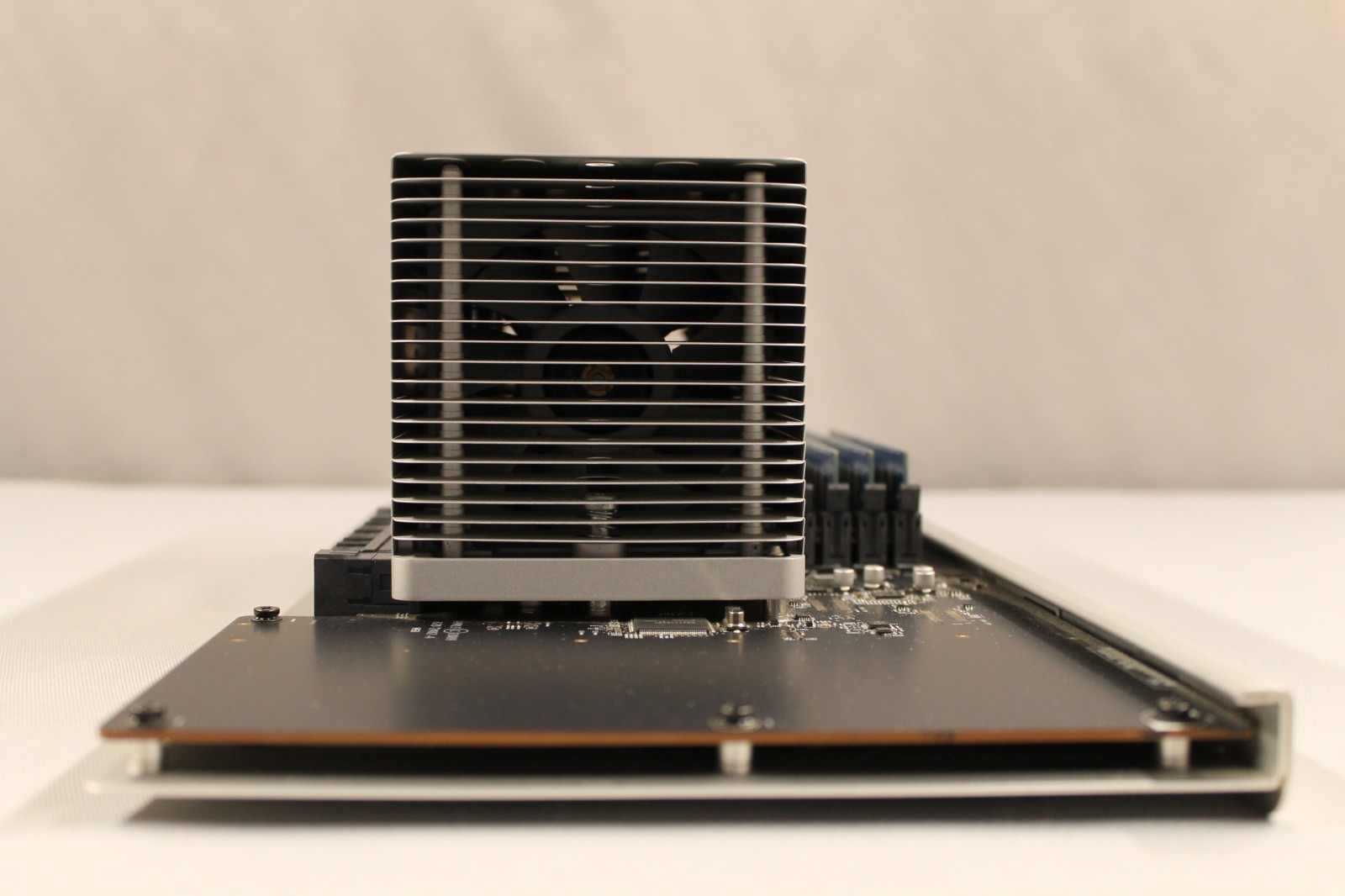 Apple Mac Pro A1289 CPU Tray 820-2482-A Xeon 3.33GHz 6-Core 8GB -Tested