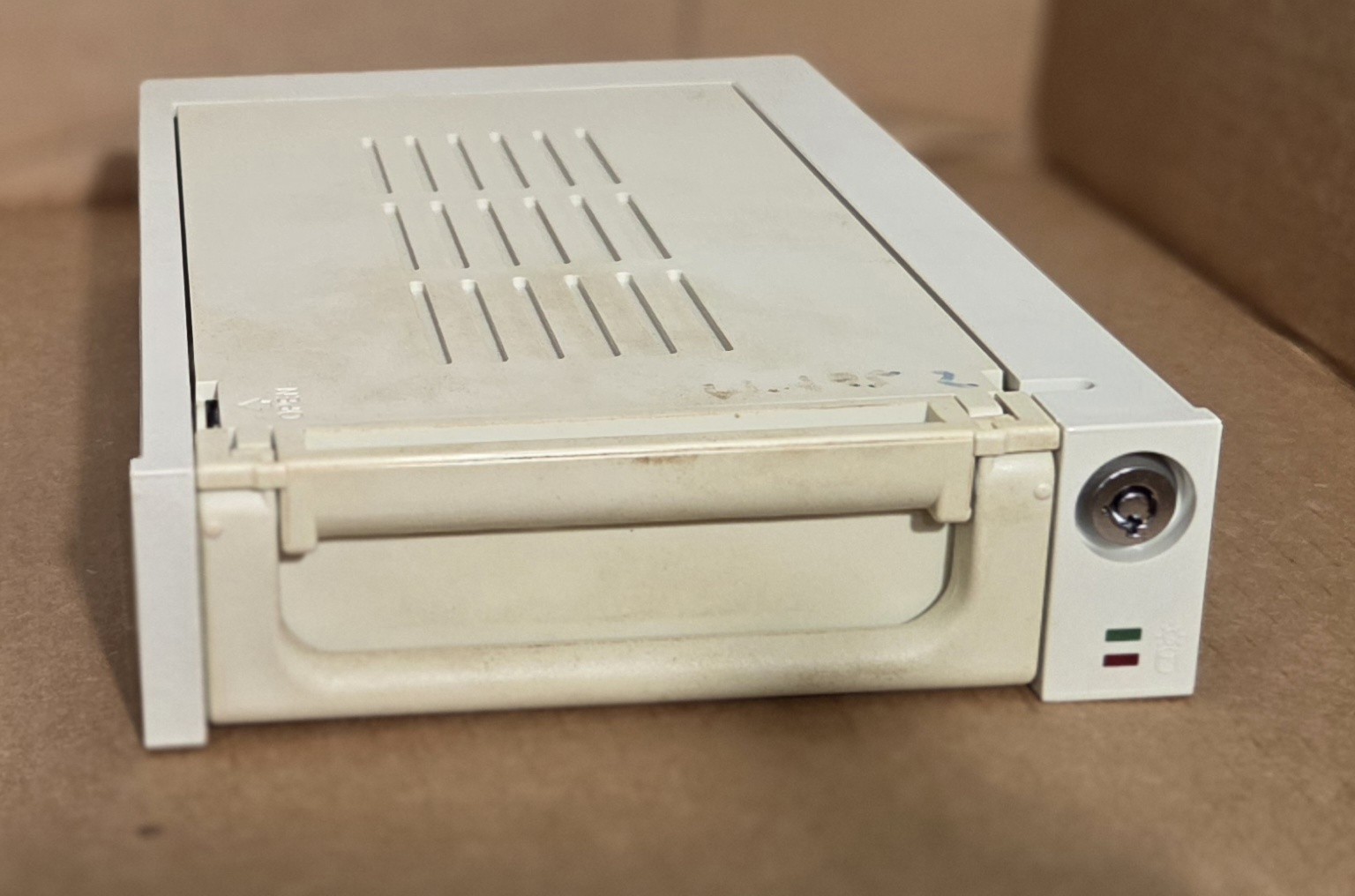 Removable Frame Mobile for IDE Hard Drive No Key