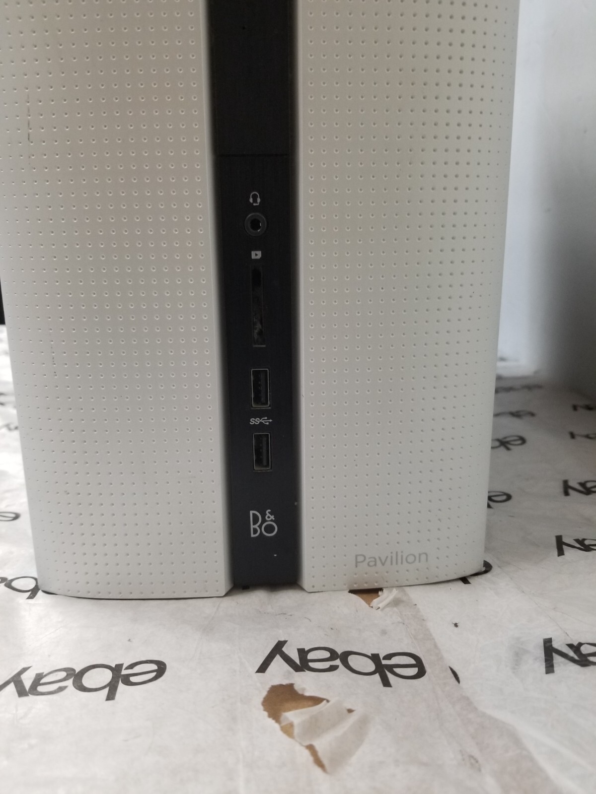 HP Pavilion Desktop 550-127C Tower Computer AMD A10-7800 8GB 0TB NO OS CADDY YES