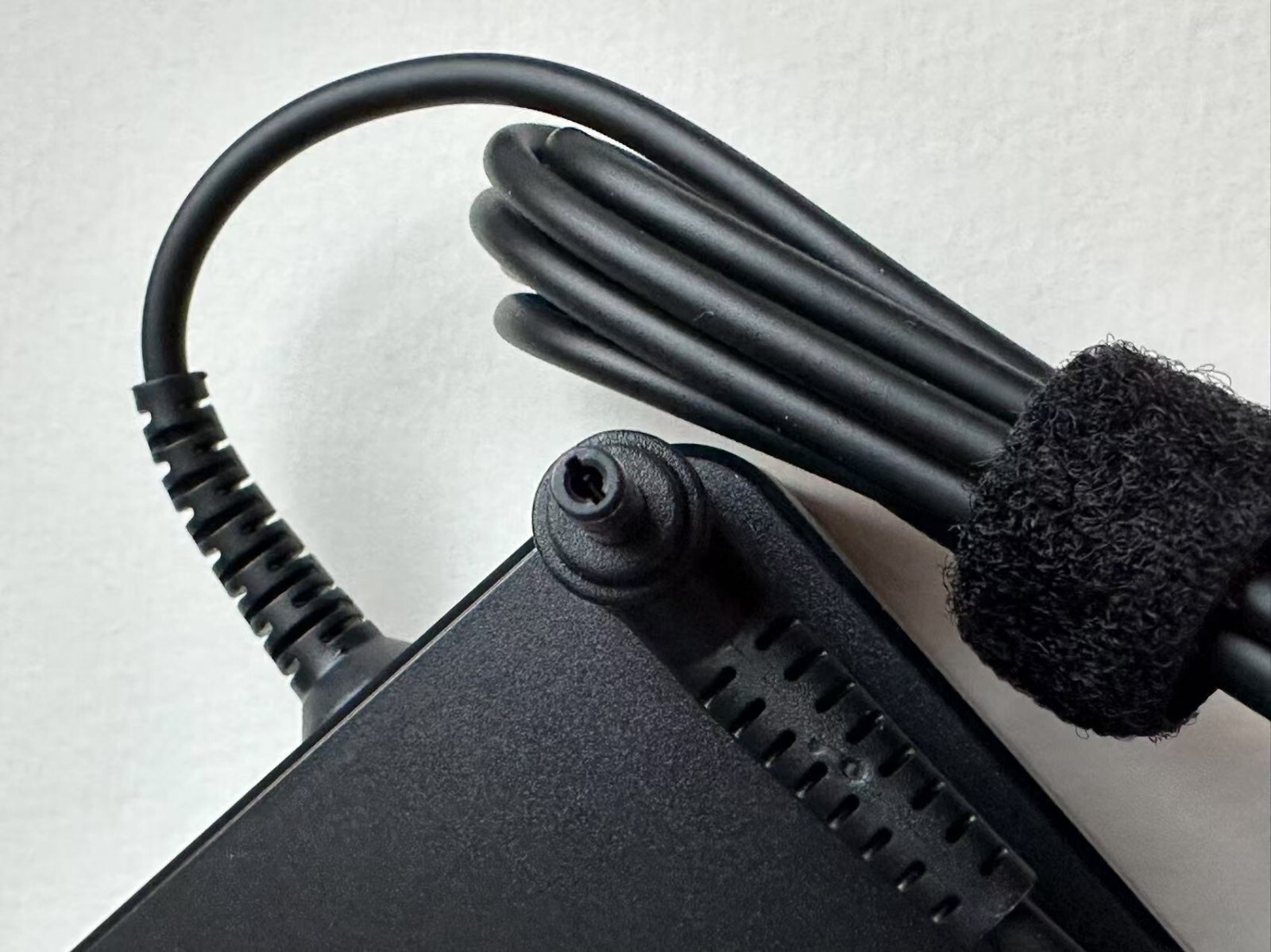 Lenovo 65W ADLX65CCGU2A AC Adapter for Lenovo IdeaPad 3 IdeaPad 710 4.0*1.7mm
