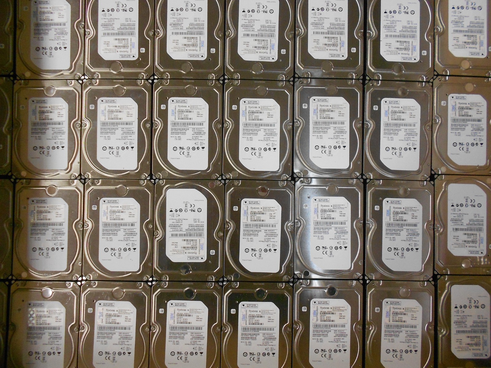 Lot of 4 Seagate 2TB 7.2K SAS 3.5″ Storage Server JBOD Hard Drive ST2000NM0023