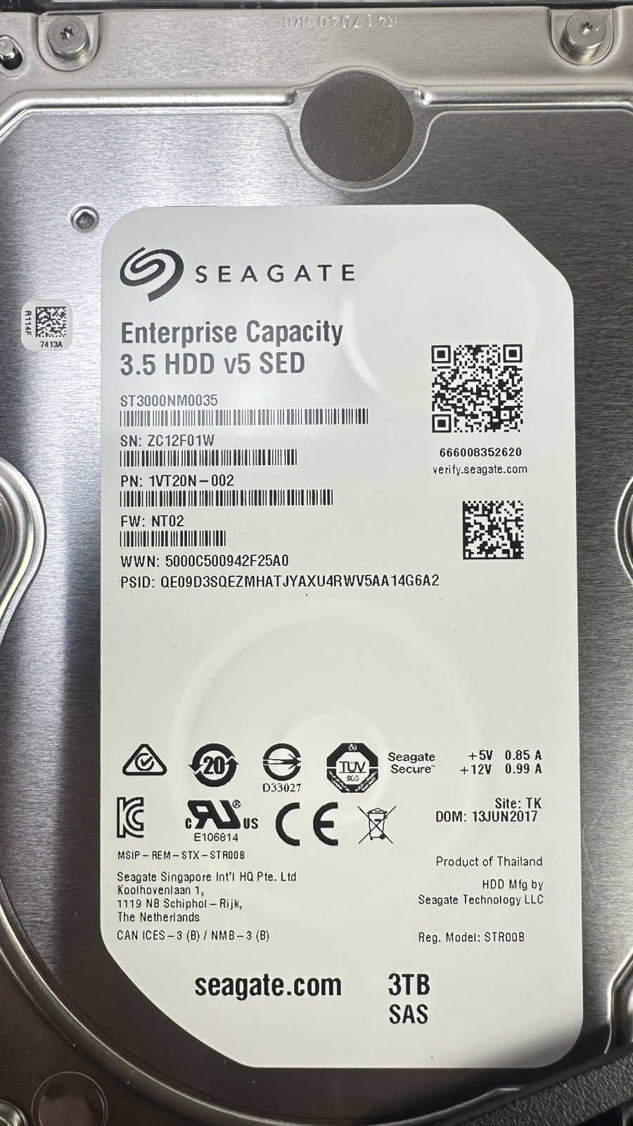 Seagate Hard Drive Exos 7E8 3TB 7200RPM 128MB SAS 12Gb/s 3.5 ST3000NM0035 HDD