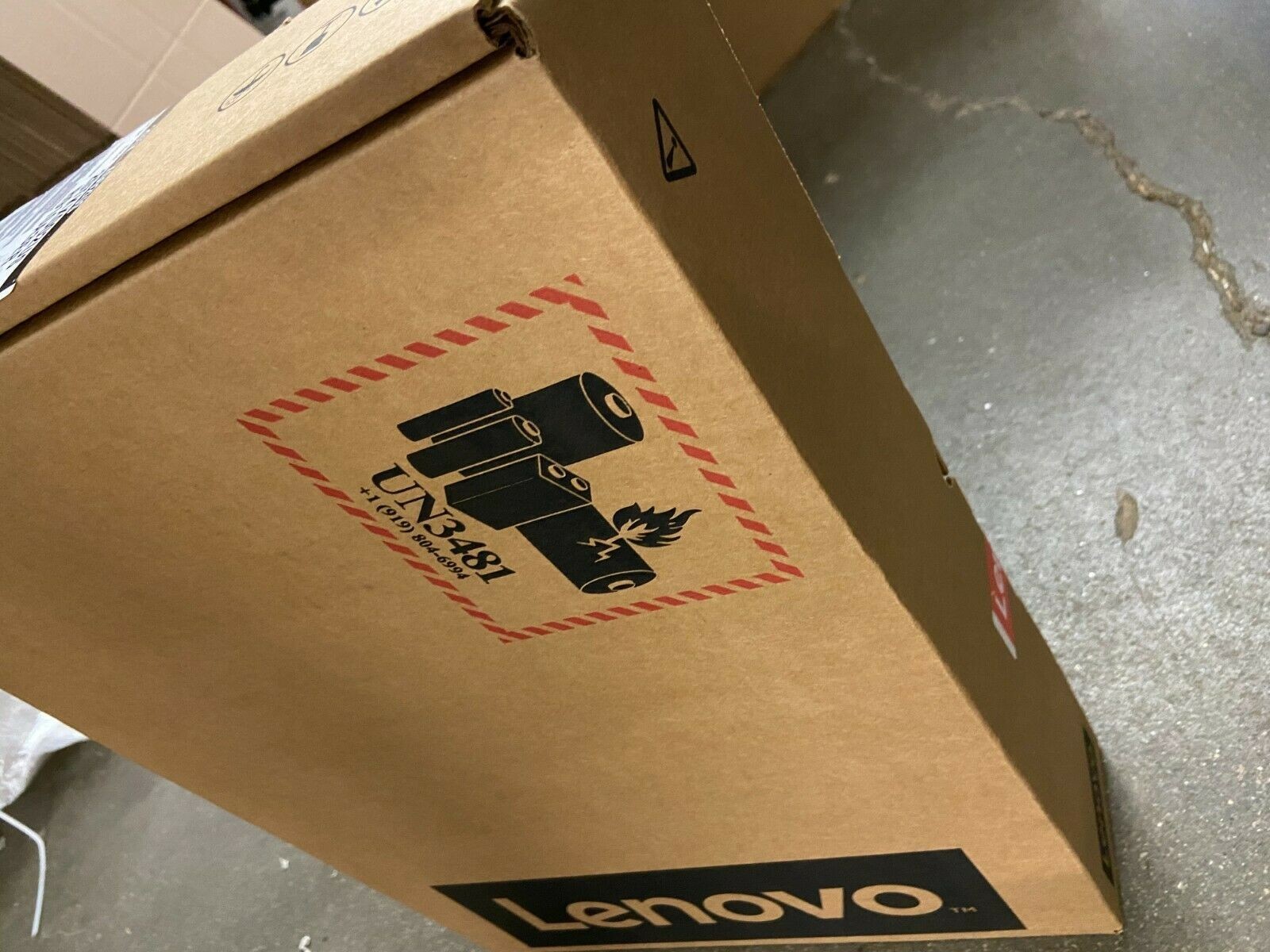 Lenovo Legion Pro 7i Gen 10 OLED 240Hz Ultra 9 275HX RTX5070Ti 32GB 2TB W11P 2Yr