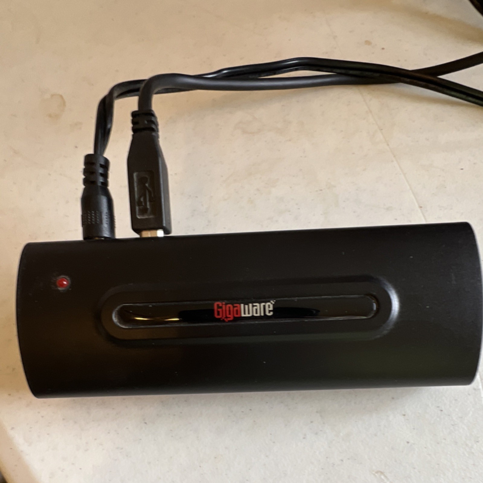 Gigaware USB 2.0 7-Port Powered Hub/Splitter Box, MPN 26-159, Black