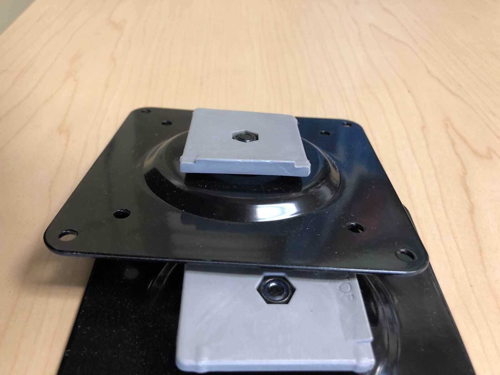 HUMANSCALE M8 M2 BLACK VESA PLATE MOUNT 100MM M-FLEX, Genuine Humanscale Part