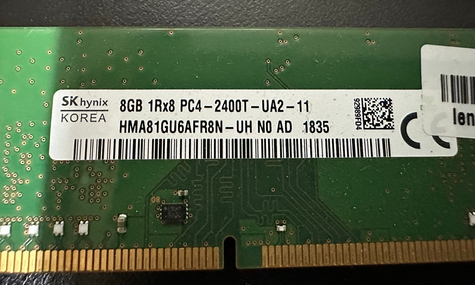 SK hynix 8GB 1Rx8 PC4-2400T (HMA81GU6AFR8N)
