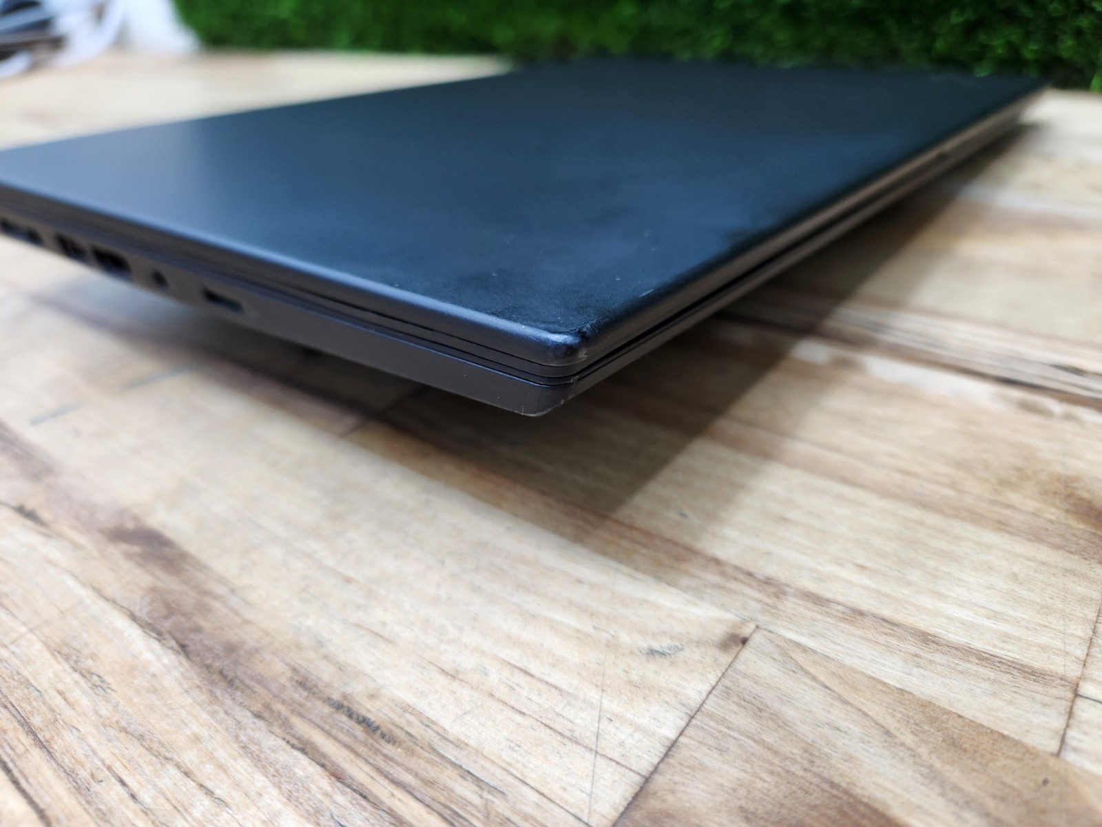 Lenovo ThinkPad T490 14″ FHD i5-8365U 1.6GHz 16GB RAM 256GB SSD Windows 11 Pro ~
