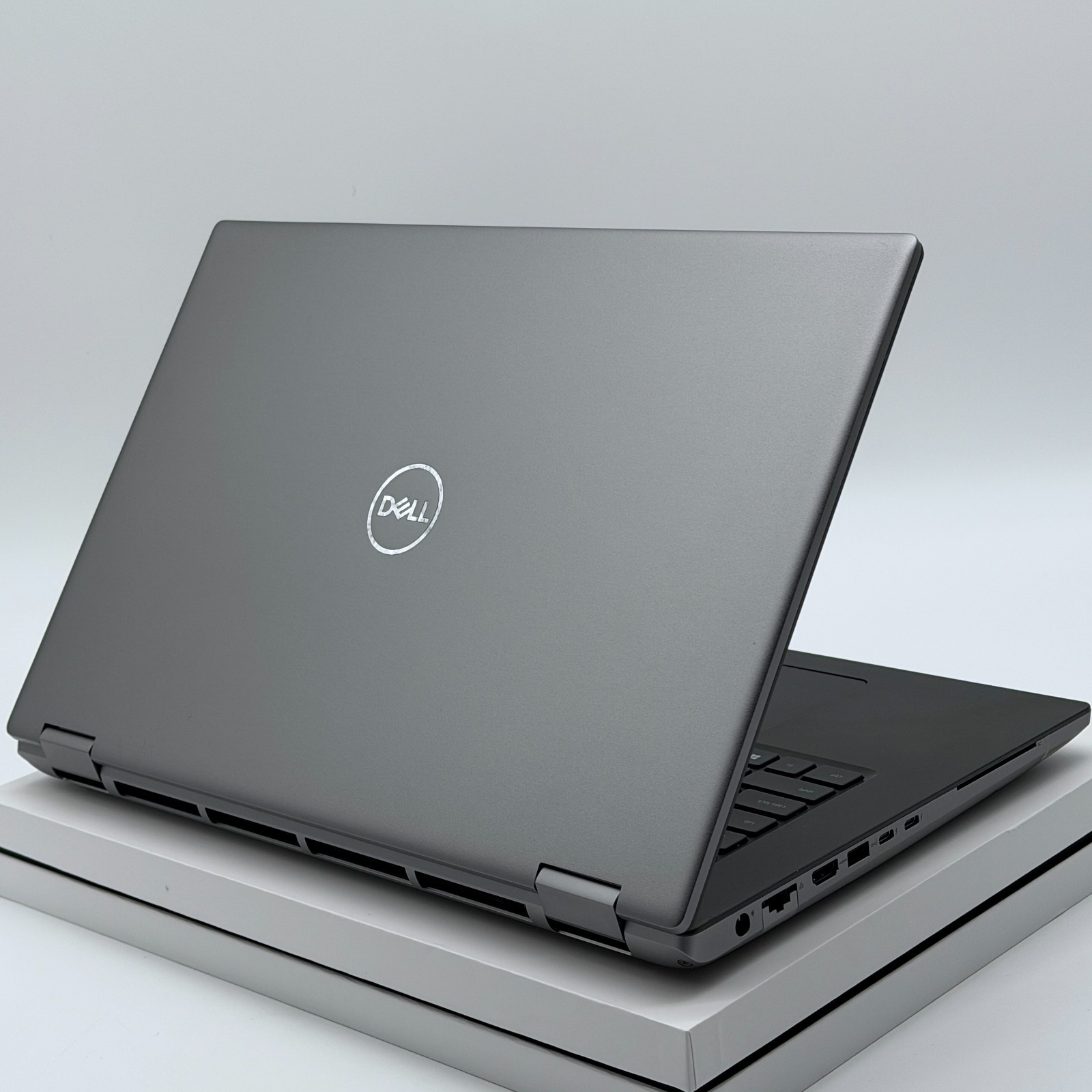 Dell Precision 7780 17.3″ i7-13850HX 32GB RAM 1TB SSD – NVIDIA RTX 3500 Ada 12GB