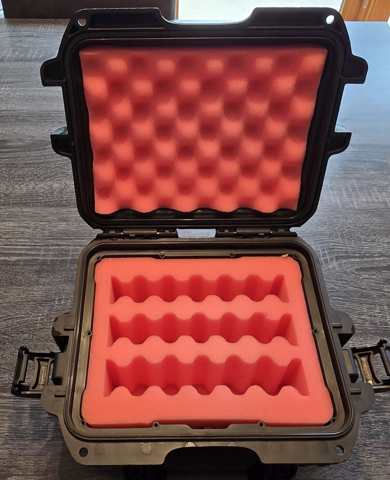 Turtle 3.5″ Hard Drive Waterproof transport storage case 3 HDD Capacity