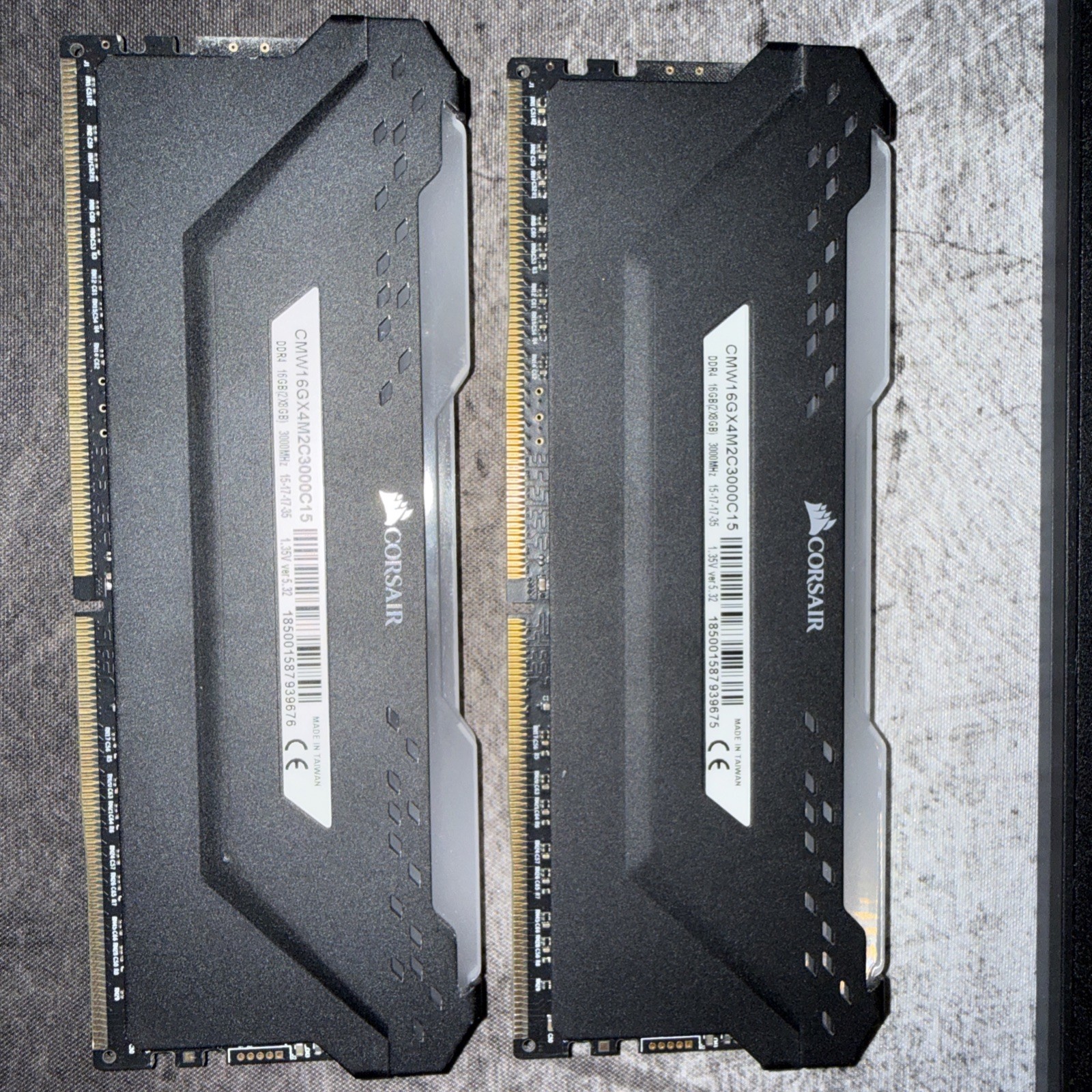 *FOR PARTS* Corsair Vengeance RGB Pro 2x8GB Stick