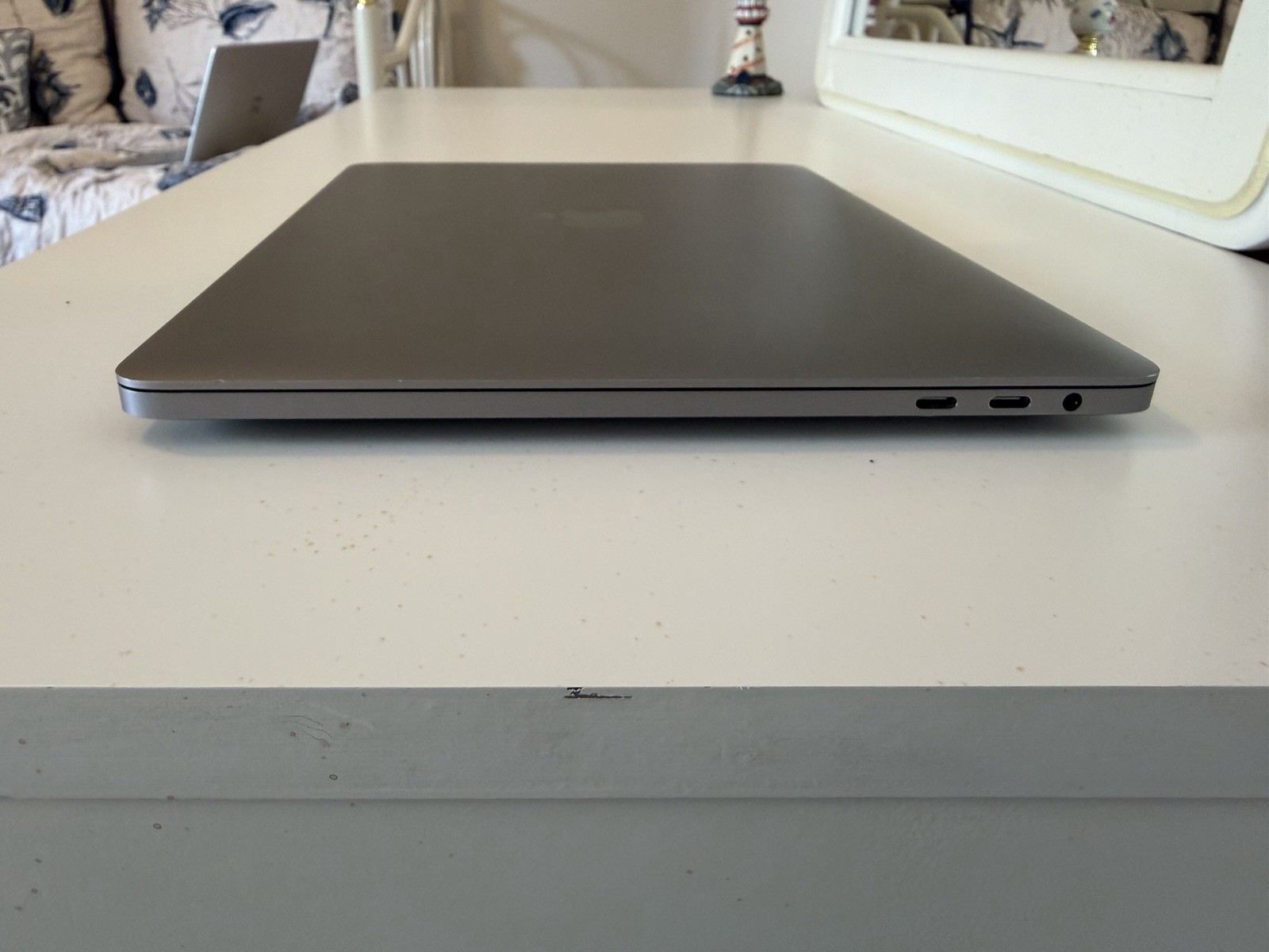 Apple MacBook Pro 13.3″ 2020 i5 16GB 500GB SSD Iris Plus Gray Backlit