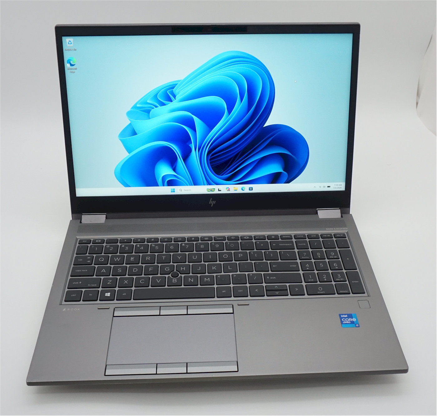 HP Zbook Fury 15.6″ G8 Laptop i7-11850H 32GB 1TB NVIDIA RTX A4000 8GB Backlit KB