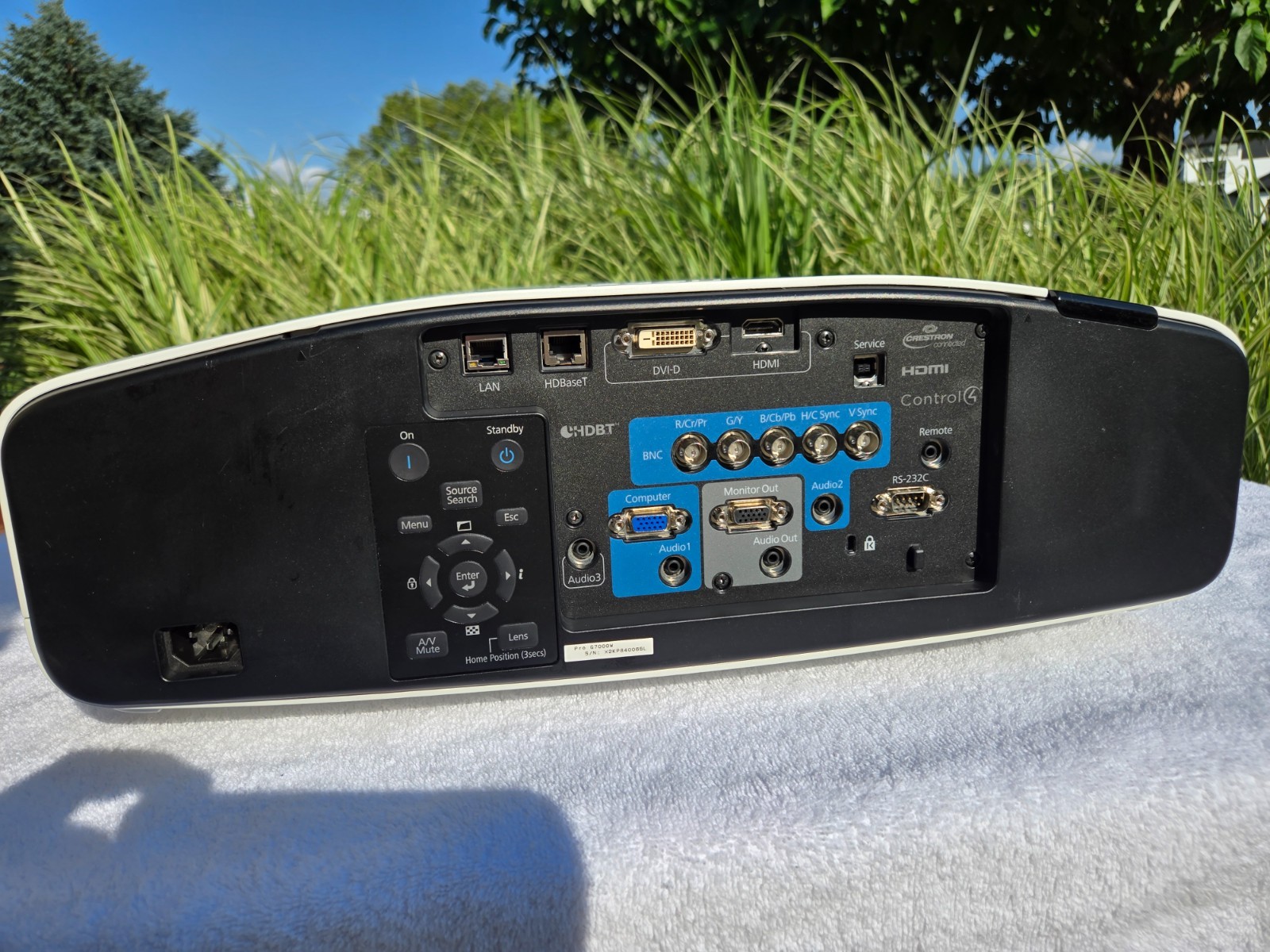 Epson Pro G7000W Projector – Tested – NO LENS