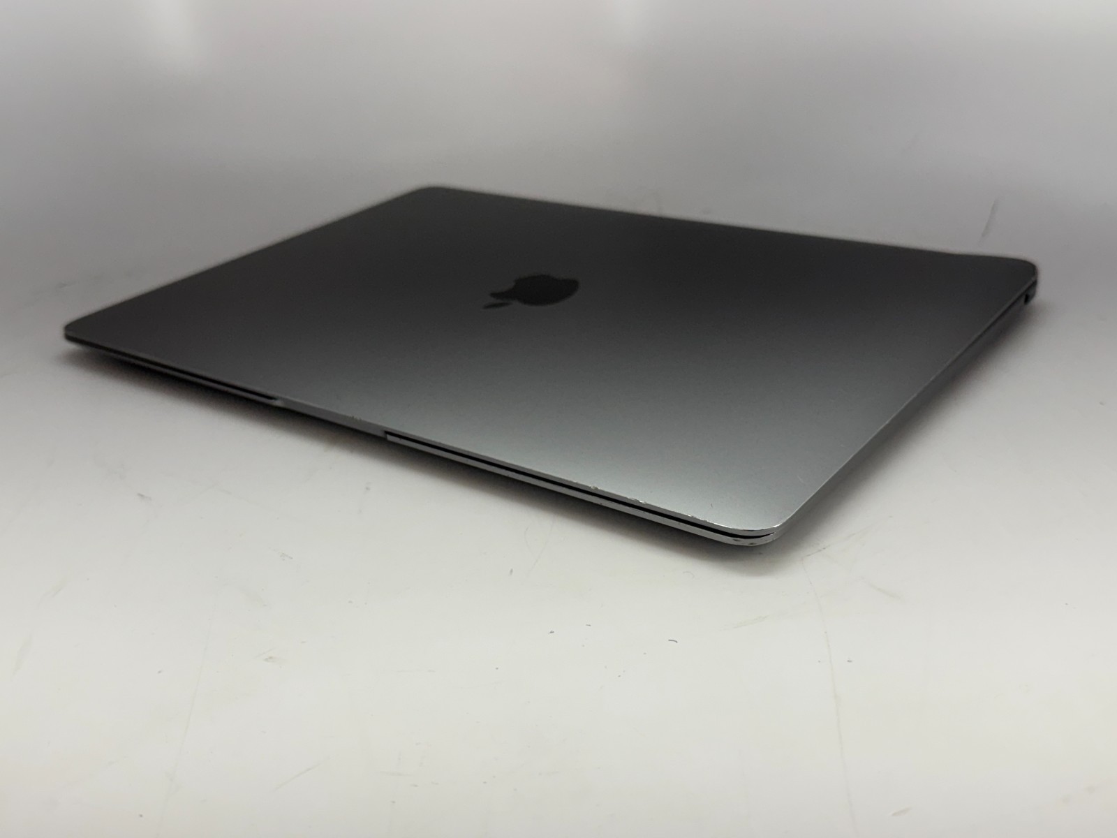 Apple 2020 MacBook Air M1 (7-Core GPU) 16GB RAM 256GB SSD – READ
