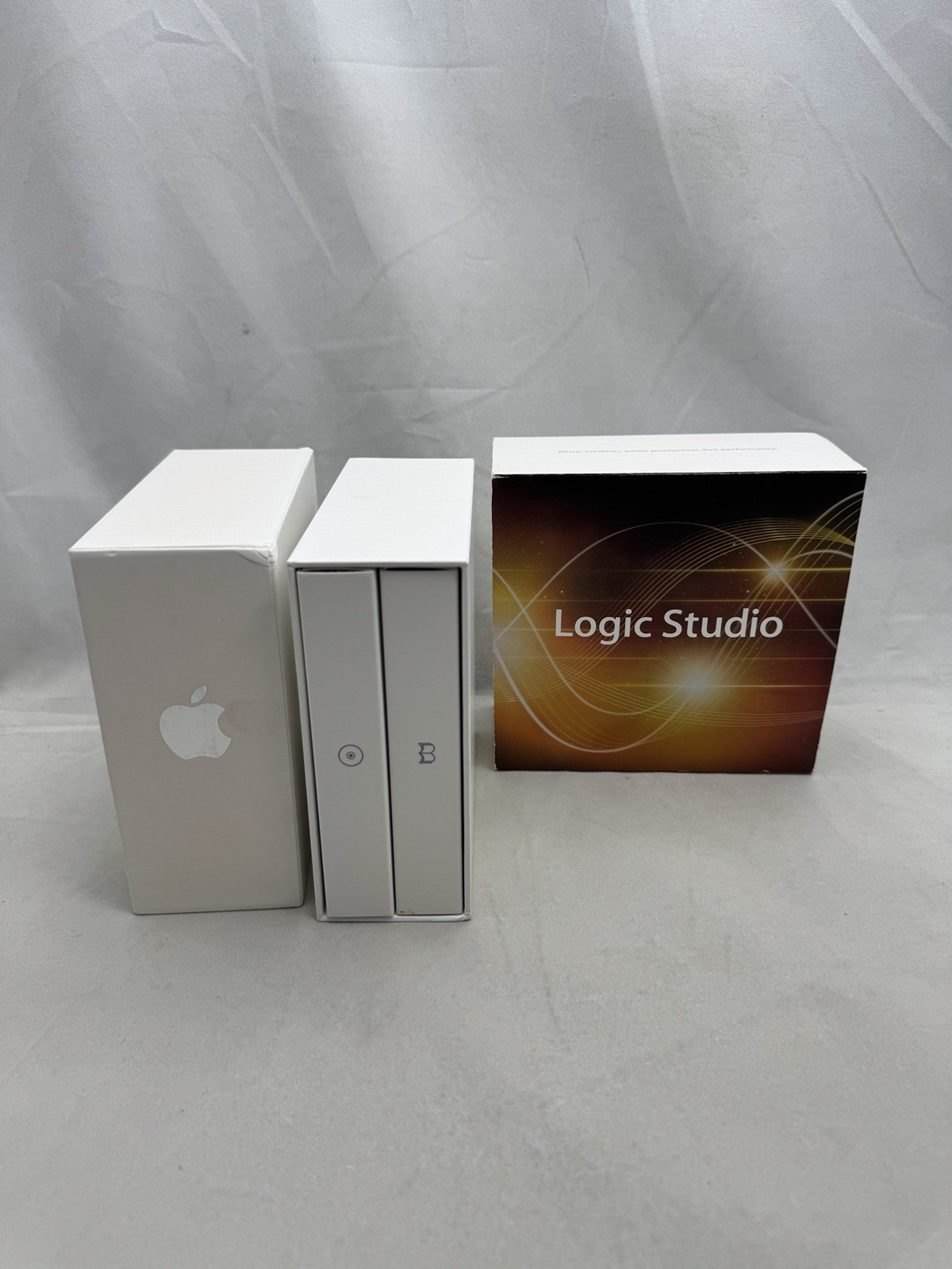 Apple Logic Studio 9 V2.1 Suite DVD 9 Disc Retail MB795Z/A Mac OS Includes Key